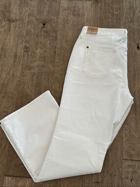 NWT Eddie Bauer White Boot Cut Jeans